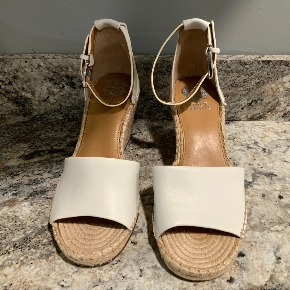 Vince Camuto vince camuto